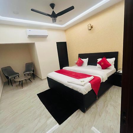 Hotel Royal A Ludhiana Extérieur photo