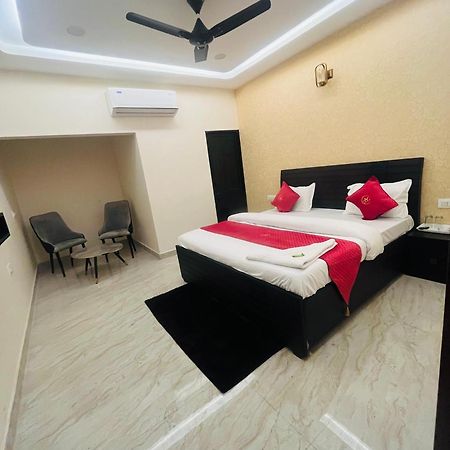 Hotel Royal A Ludhiana Extérieur photo