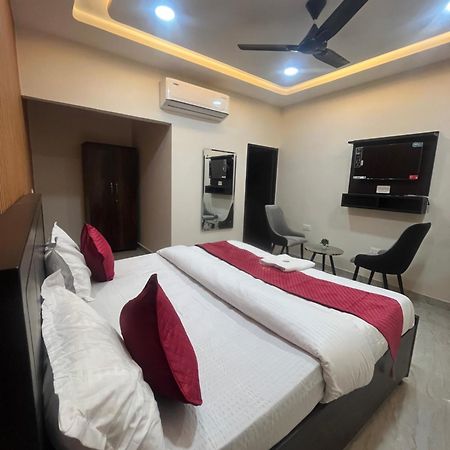 Hotel Royal A Ludhiana Extérieur photo