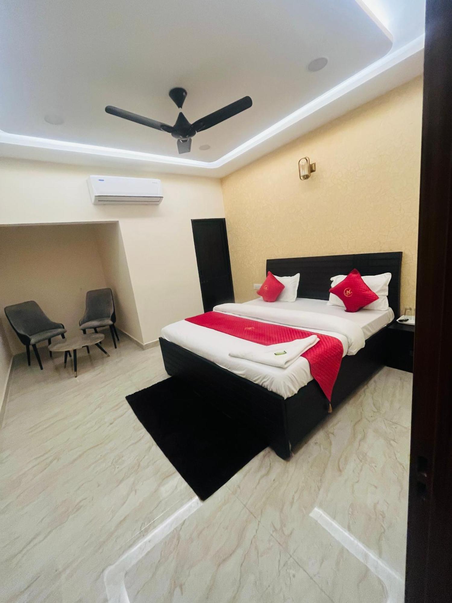 Hotel Royal A Ludhiana Extérieur photo