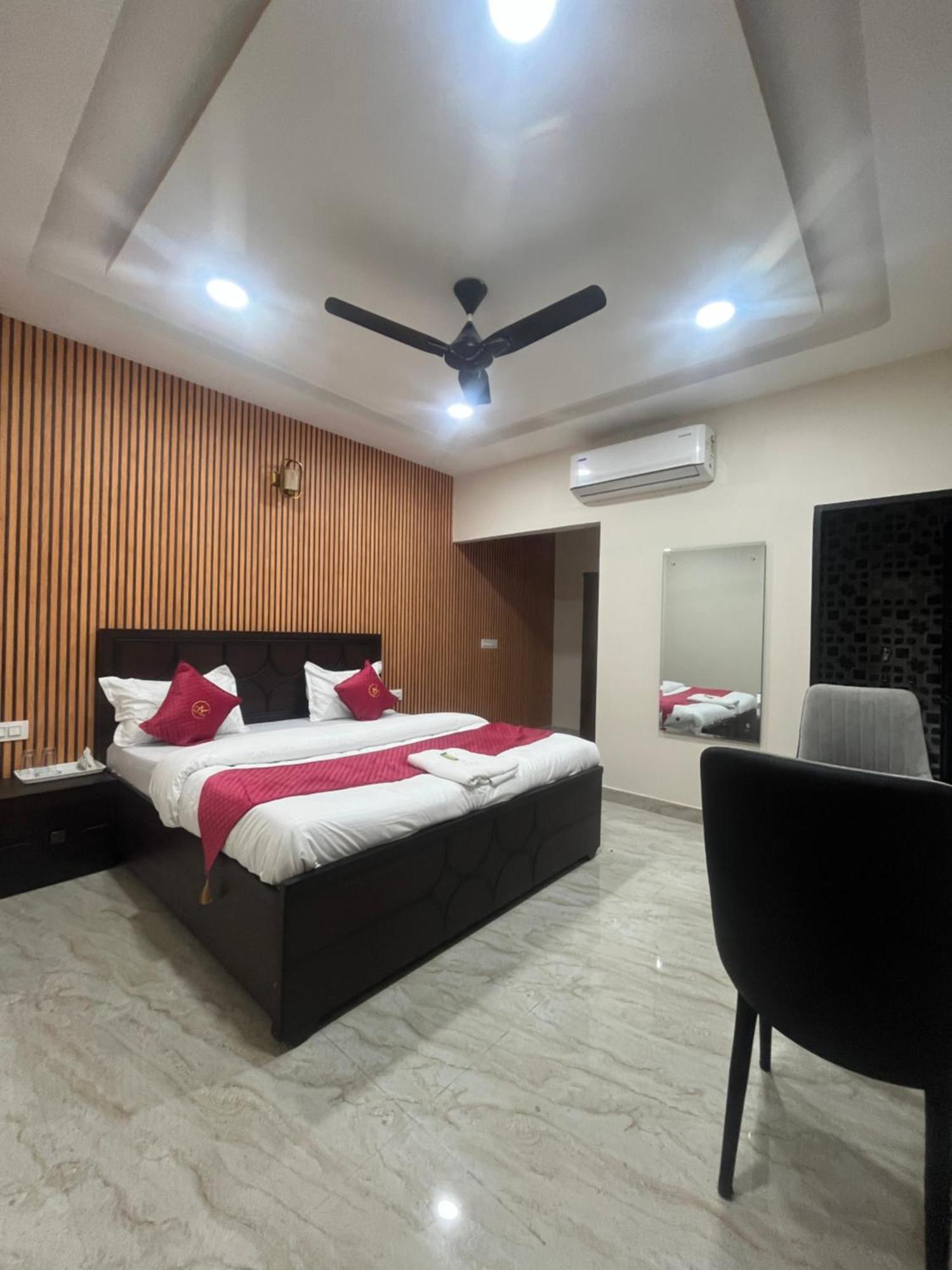 Hotel Royal A Ludhiana Extérieur photo